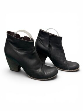 Coclico Black Leather Ankle Booties Block Heel Made in Spain Size 39
